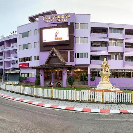 OYO 565 Trang Hotel Eksteriør bilde