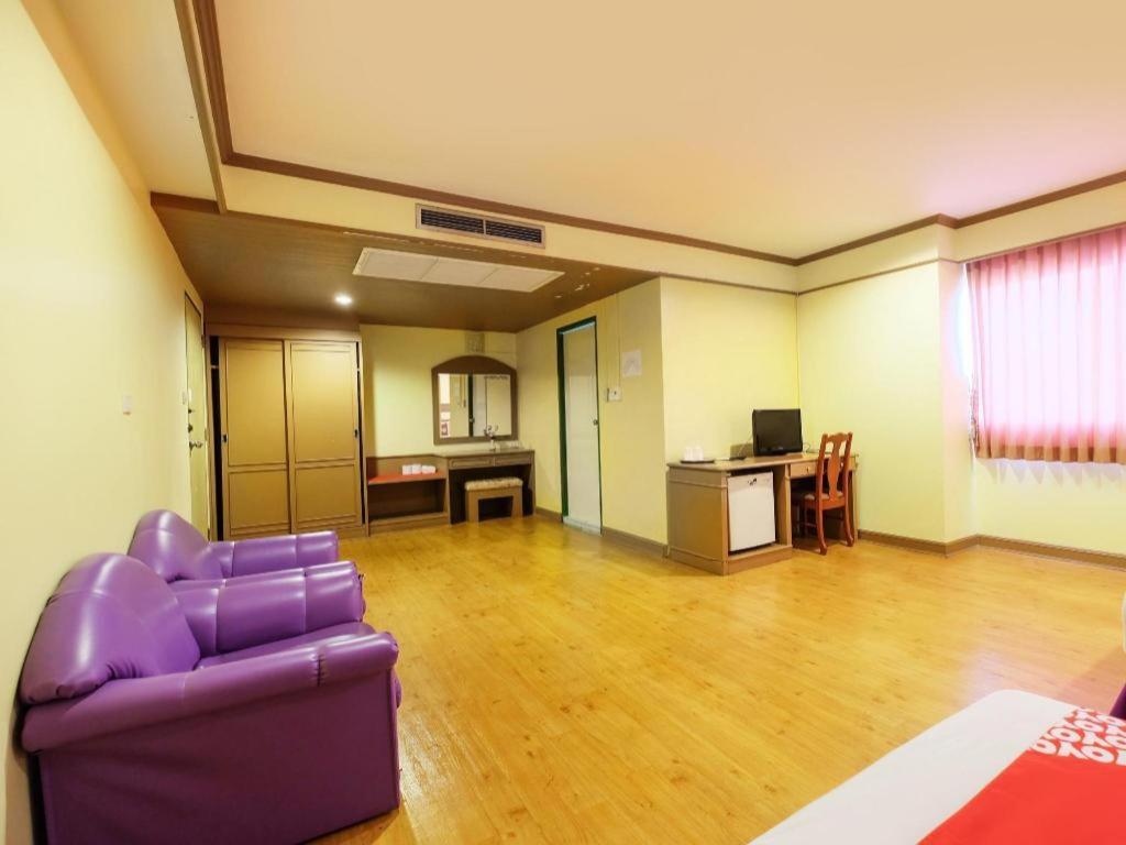 OYO 565 Trang Hotel Eksteriør bilde