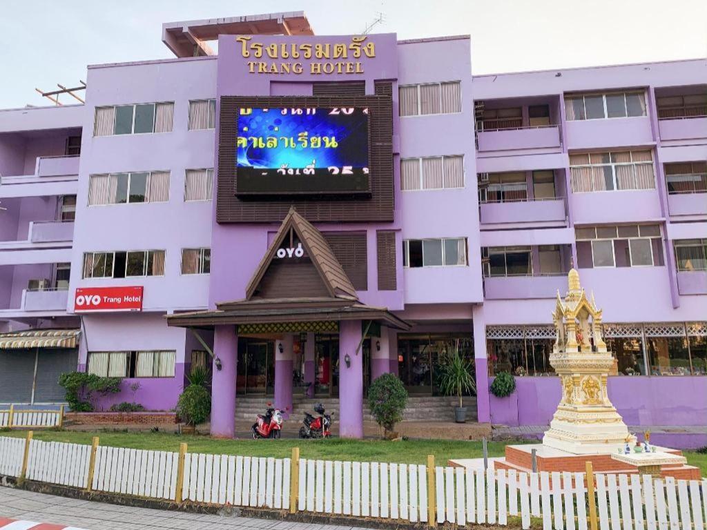 OYO 565 Trang Hotel Eksteriør bilde
