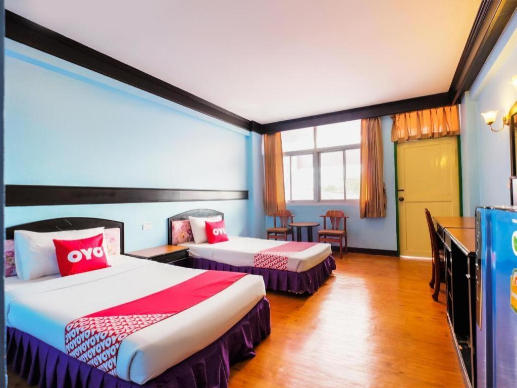 OYO 565 Trang Hotel Eksteriør bilde