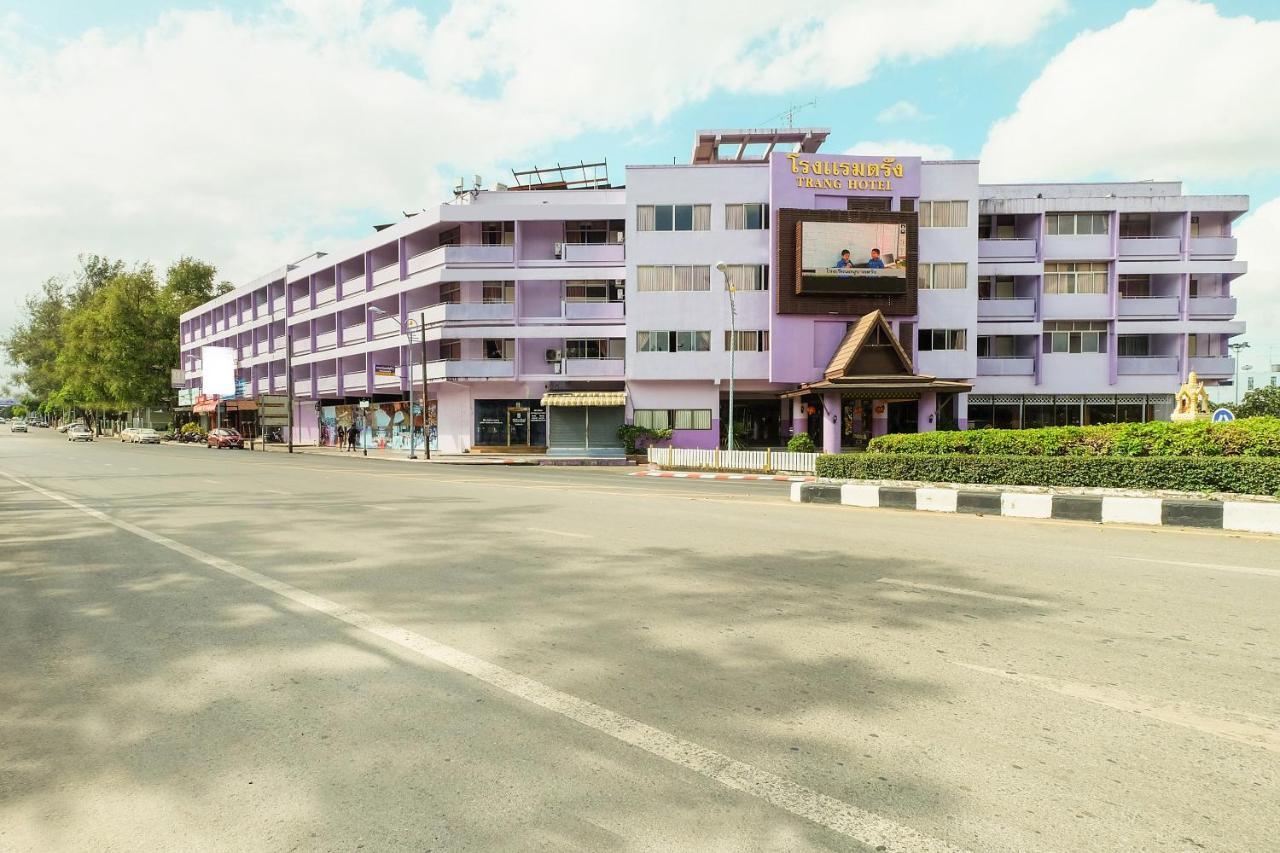 OYO 565 Trang Hotel Eksteriør bilde